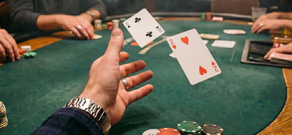 COMMON POKER MISTAKES AND HOW TO AVOID THEM